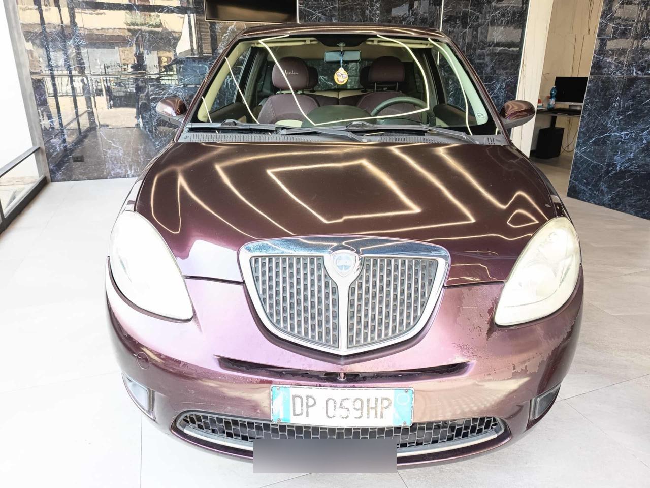 LANCIA Ypsilon